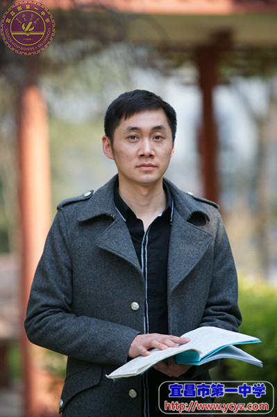  我校两名教师喜获全市首届“十大教学能手”称号