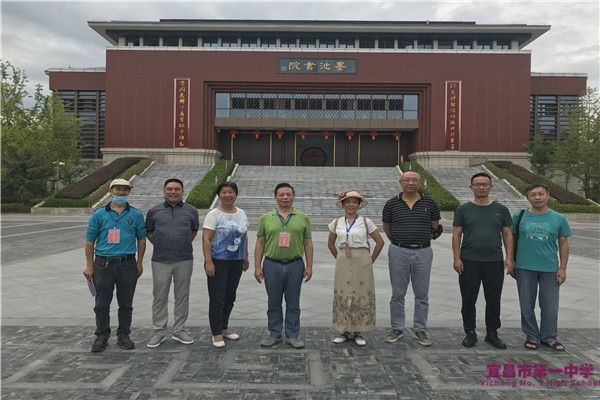 【校庆专栏】我校81届校友重返母校话深情