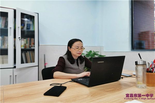 我校琚艳丽老师当选全国“平安卫士”