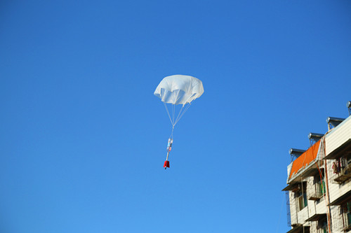 第十六届科技艺术节暨第三届读书文化节系列报道(四)——水火箭表演