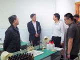 宜昌市第二中学副校长靳其春一行来我校交流