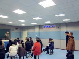 我校部分教师集中接受“录播教室操作技术”培训