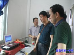 【关注2015年高考】市教育招考办高考科领导来校检查工作