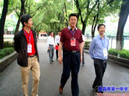 【关注2015年高考】市教育局、市教育招考办领导来校慰问