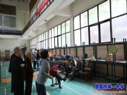 我校举行离退休老师趣味运动会