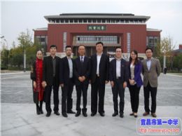 香港中文大学校长徐扬生参观我校新校区