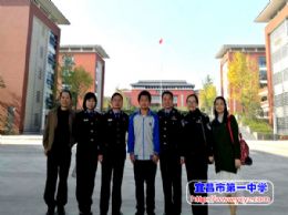 心系贫困学生，奉献一片爱心