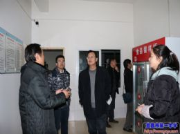 市政府教育督导室副主任王贵元率队检查我校安全工作