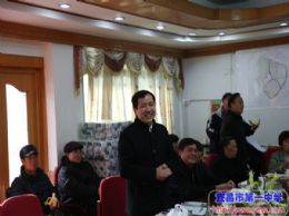 春暖花开，我校离退休老教师共庆“三八”