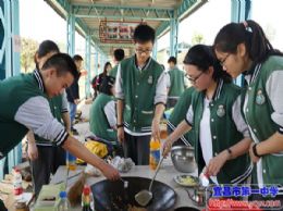走进社会，实践成长--高二年级开展学工学农社会实践活动