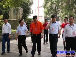 【关注2017年高考】市委常委、宣传部长王国斌视察我校考点工作