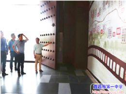 潜江教育考察团参观我校新校区之二