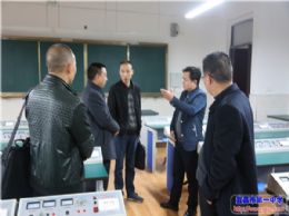 利川一中教育参观团参观我校