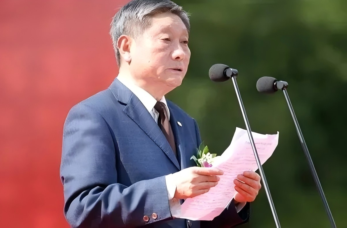 墨池校友||潘垣：追逐“人造太阳” 探索终极能源