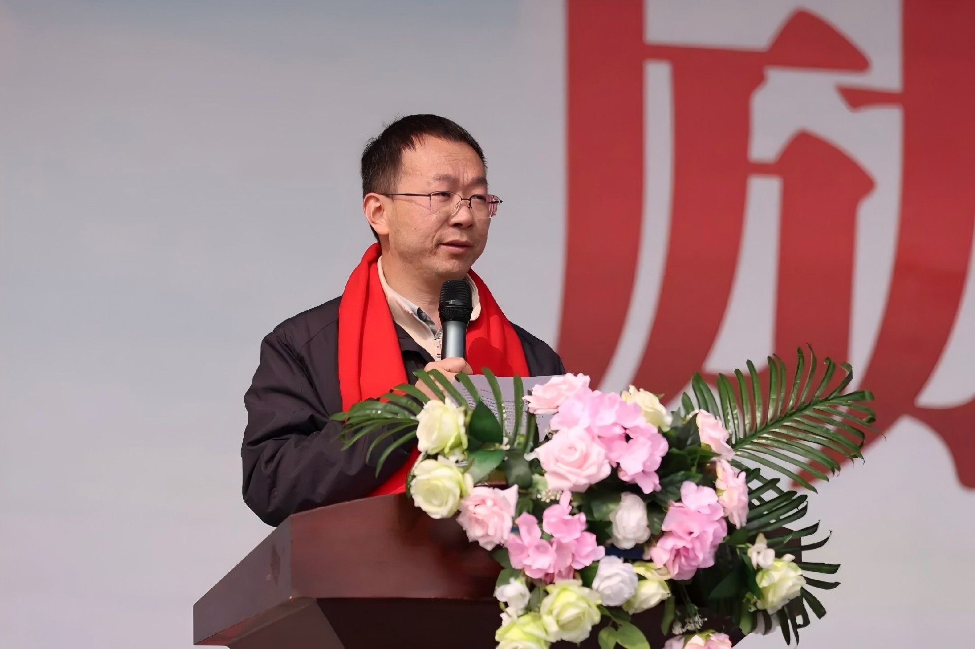 墨池校友||董帆：人生是长跑，筑梦向未来